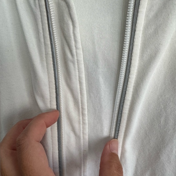 Women’s Nike Running Hooded Jacket White and Green Size Small 🤍💚 - Picture 6 of 8